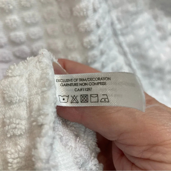 LA VIE EN ROSE Sz M Hotel Collection Belted Luxurious Waffle  Terry Spa Robe - Picture 7 of 10